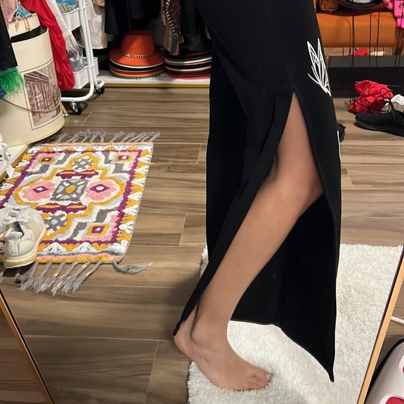 High waisted black butterfly jeans with slights 🦋 - Picture 9 of 9